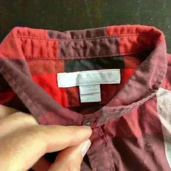 Burberry dress shirt size 12 months - Picture 2 of 3